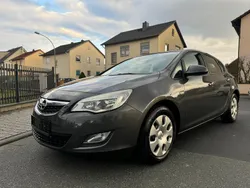 Schwarz Gebraucht 2010 Opel Astra Limousine | 4.500 € (Superpreis)