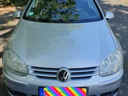 Silber Gebraucht 2006 VW Golf V Comfortline Limousine | 2.000 € (Guter Preis)
