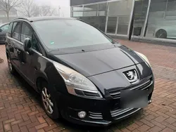 Schwarz Gebraucht 2010 Peugeot 5008 Van / Kleinbus | 3.750 €