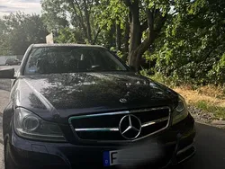 Schwarz Gebraucht 2011 Mercedes C250 Limousine | 10.000 €