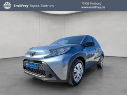Blau Neu 2025 Toyota Aygo Business Edition Kleinwagen | 19.690 €