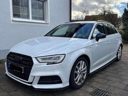 Weiß Gebraucht 2018 Audi A3 Sportback S-Line Kleinwagen | 18.600 € (Teuer)