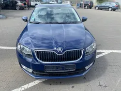 Blau Gebraucht 2016 Skoda Octavia Ambition Limousine | 10.499 € (Superpreis)