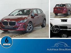 Rot Gebraucht 2024 BMW 220 Active Tourer Luxury Line Van / Kleinbus | 27.780 € (Superpreis)