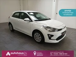 Weiß Gebraucht 2023 Kia Rio Edition 7 Limousine | 14.870 € (Fairer Preis)