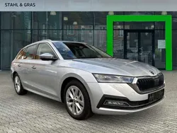 Silber Gebraucht 2024 Skoda Octavia Sport Kombi | 26.990 € (Superpreis)