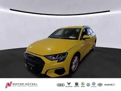 Pythongelb metallic Gebraucht 2023 Audi A3 Advanced Plus | 34.430 € (Teuer)