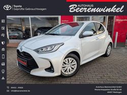 Weiß Gebraucht 2021 Toyota Yaris T3 Limousine | 15.880 € (Fairer Preis)
