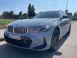 Grau Gebraucht 2023 BMW 330e M Sport Kombi | 38.999 € (Superpreis)