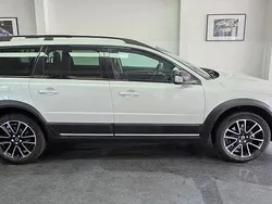 Weiß Gebraucht 2015 Volvo XC70 Linje Svart SUV | 19.900 € (Fairer Preis)