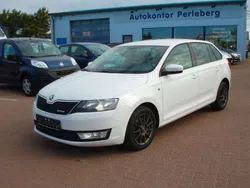 Weiß Gebraucht 2014 Skoda Rapid GreenLine Kombi | 4.299 €