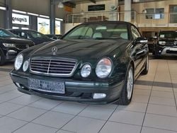 Labradoritgruen Gebraucht 2001 Mercedes CLK230 Elegance Cabrio | 14.980 €