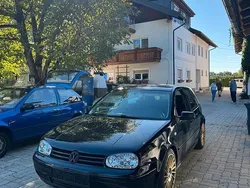 Schwarz Gebraucht 2000 VW Golf IV GTI Kleinwagen | 5.200 €