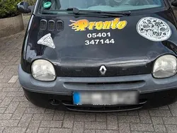 Schwarz Gebraucht 2008 Renault Twingo Kleinwagen | 240 €
