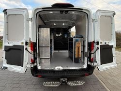 Weiß Gebraucht 2020 Ford Transit Trend Van / Kleinbus | 27.999 €