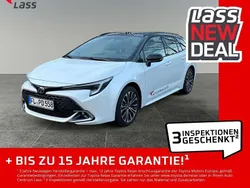 Platinum white pearl/black mic Gebraucht 2025 Toyota Corolla Kombi | 33.980 € (Teuer)