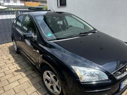 Schwarz Gebraucht 2007 Ford Focus Limousine | 3.000 € (Fairer Preis)