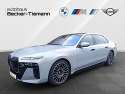 M brooklyn grau Gebraucht 2024 BMW i7 Shadowline Limousine | 80.887 € (Teuer)