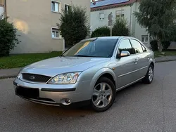 Silber Gebraucht 2003 Ford Mondeo Ghia Limousine | 2.849 € (Etwas zu teuer)