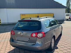 Grau Gebraucht 2008 VW Passat Kombi | 2.400 € (Superpreis)