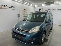 Blau Gebraucht 2015 Citroën Berlingo SELECTION Van / Kleinbus | 7.490 € (Guter Preis)