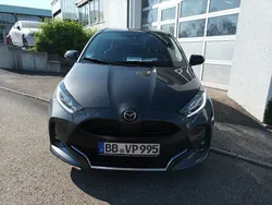 Grau Gebraucht 2023 Mazda 2 Limousine | 19.500 € (Teuer)