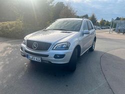 Silber Gebraucht 2007 Mercedes ML320 SUV | 8.700 € (Teuer)
