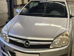 Silber Gebraucht 2007 Opel Astra Cabriolet Edition Cabrio | 1.899 € (Guter Preis)