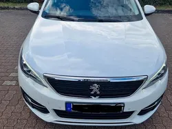 Weiß Gebraucht 2020 Peugeot 308 Business-Line Kombi | 16.000 € (Teuer)