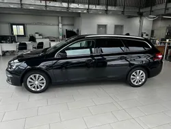 Schwarz Gebraucht 2021 Peugeot 308 Allure Kombi | 18.870 € (Guter Preis)