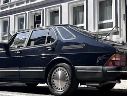 Blau Gebraucht 1989 Saab 900 Kleinwagen | 9.750 €