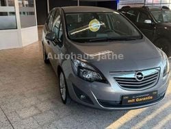 Grau Gebraucht 2010 Opel Meriva Innovation Van / Kleinbus | 5.999 € (Fairer Preis)