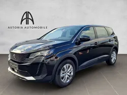 Lackierung schwarz perla nera/ Gebraucht 2022 Peugeot 5008 Active Van / Kleinbus | 25.490 € (Fairer Preis)