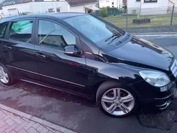 Schwarz Gebraucht 2011 Mercedes B160 Sport Van / Kleinbus | 5.600 € (Guter Preis)