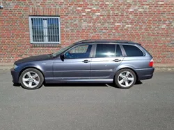Grau Gebraucht 2002 BMW 330 Kombi | 2.900 € (Superpreis)