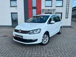 Weiß Gebraucht 2020 VW Sharan Comfortline Van / Kleinbus | 27.500 € (Fairer Preis)