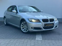 Silber Gebraucht 2010 BMW 330 Sport Line Limousine | 8.900 € (Guter Preis)