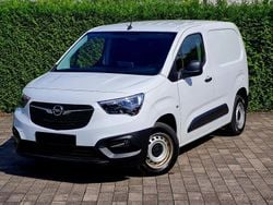 Weiß Gebraucht 2022 Opel Combo Edition Van / Kleinbus | 12.999 € (Guter Preis)