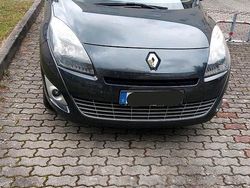 Schwarz Gebraucht 2011 Renault Scénic Van / Kleinbus | 3.750 €