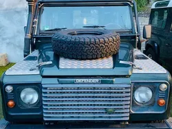Grün Gebraucht 2003 Land Rover Defender SUV | 35.000 €