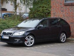 Schwarz Gebraucht 2011 Skoda Octavia RS Kombi | 7.400 € (Fairer Preis)