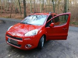 Rot Gebraucht 2014 Peugeot TePee Allure Limousine | 4.500 € (Fairer Preis)