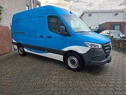 Himmelblau Gebraucht 2022 Mercedes Sprinter Van | 28.390 € (Fairer Preis)
