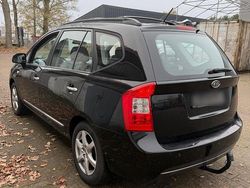 Schwarz Gebraucht 2009 Kia Carens Van / Kleinbus | 1.200 €