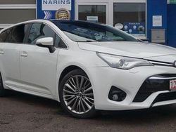 Weiß Gebraucht 2016 Toyota Avensis Executive Kombi | 11.990 € (Fairer Preis)