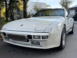 Porsche 944