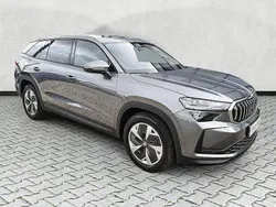 Graphitegrau metallic Gebraucht 2025 Skoda Kodiaq Selection SUV | 37.990 € (Superpreis)