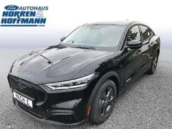 Iridiumschwarz metallic Gebraucht 2023 Ford Mustang Mach-E Basis SUV | 42.980 € (Fairer Preis)