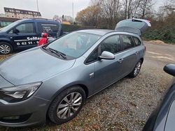 Silber Gebraucht 2013 Opel Astra Edition Kombi | 2.500 € (Superpreis)