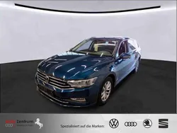 Blau Gebraucht 2023 VW Passat Business Kombi | 24.970 € (Fairer Preis)